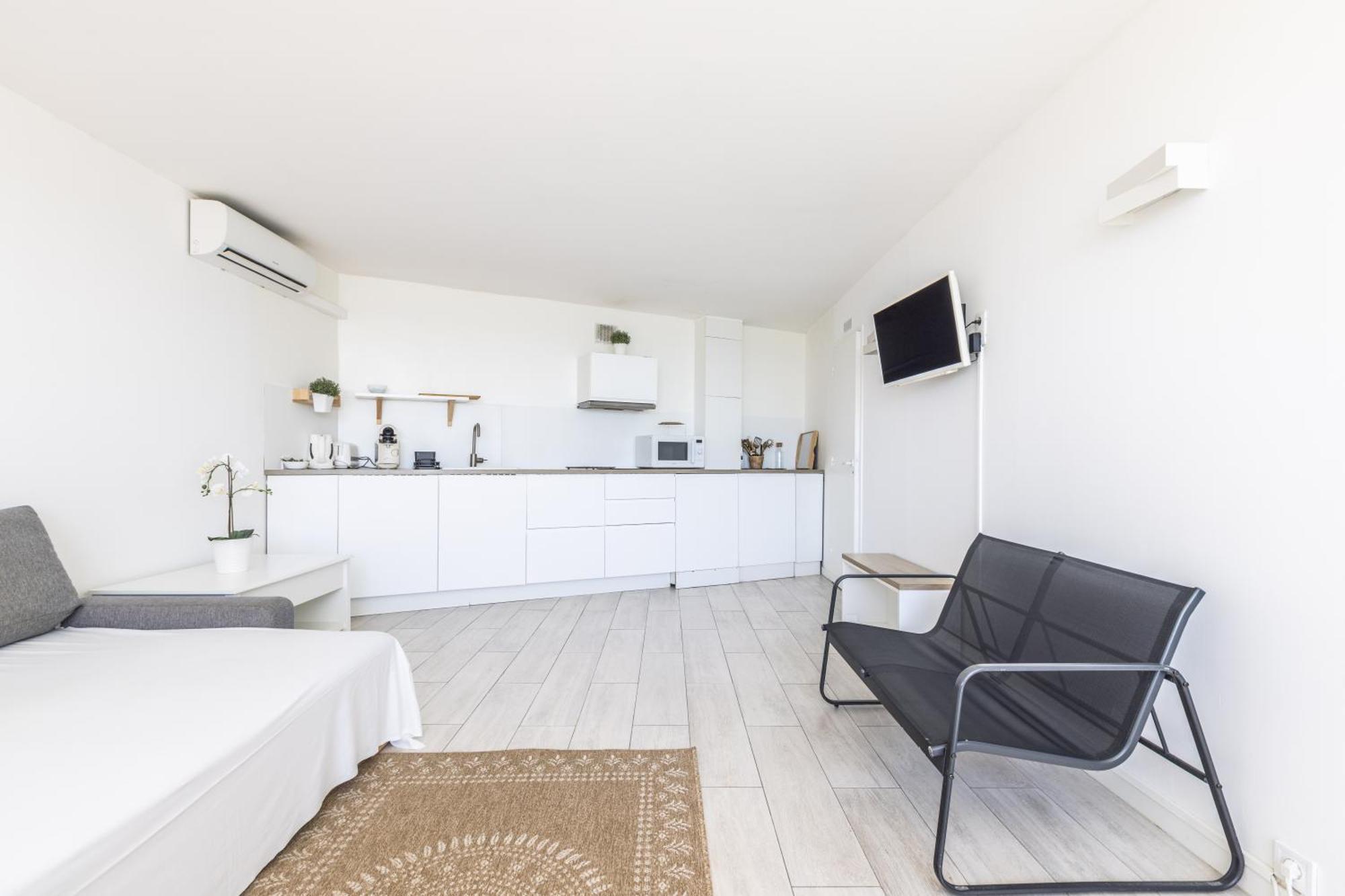 Beau 2P Bord De Mer, Marina Baie Des Anges Вилньов Любе Екстериор снимка